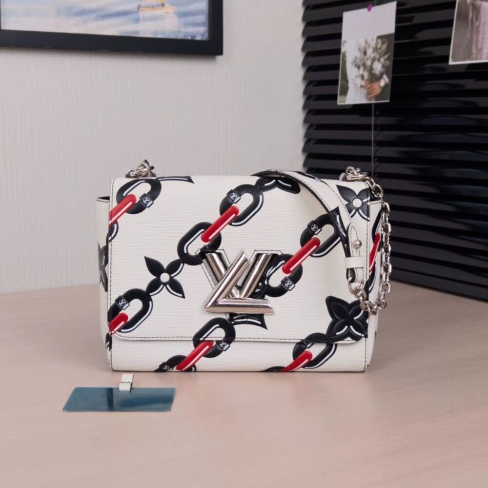 Louis Vuitton Women Pre-Loved Bag Very Good Condition